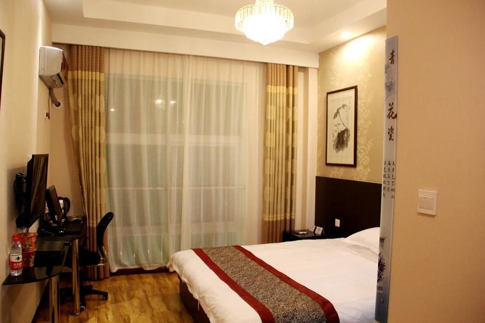 Super 8 Hotel Jinan Exterior foto